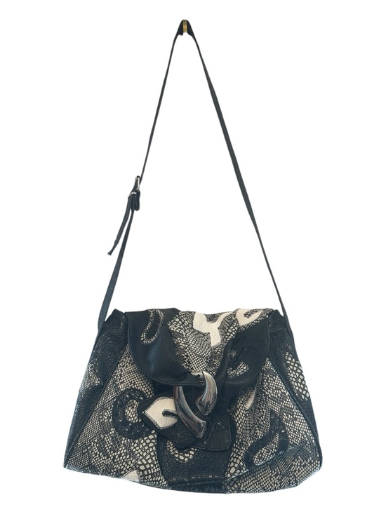 Vintage Handbags - Vintage 90’s/Y2K Faux Leather Black and Cream Snake-Print Shoulder Bag